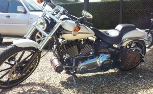 Sacoche Myleatherbikes Softail Breakout (70)